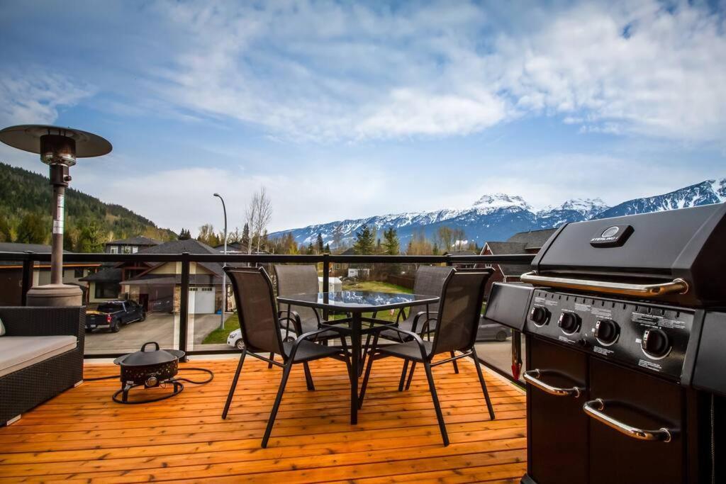 The Best 2 Bedrooms Suite In Revelstoke! Eksteriør bilde