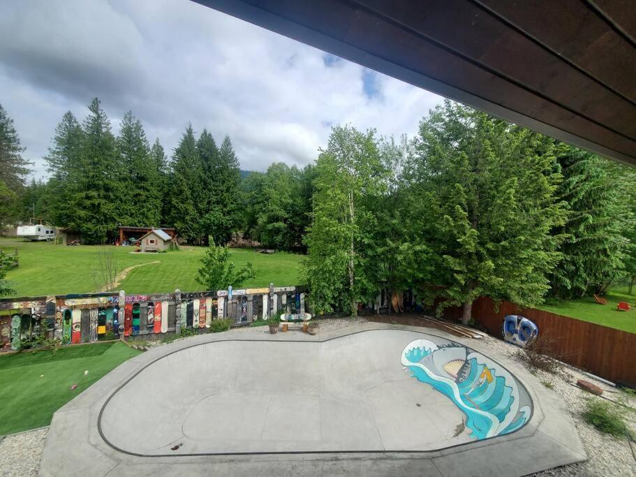 The Best 2 Bedrooms Suite In Revelstoke! Eksteriør bilde