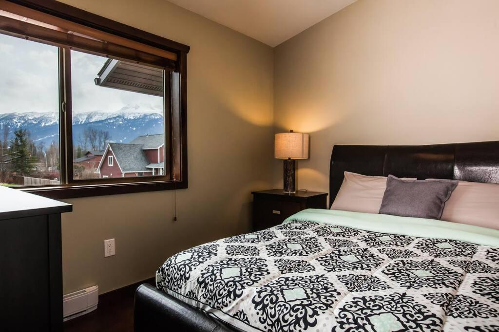 The Best 2 Bedrooms Suite In Revelstoke! Eksteriør bilde